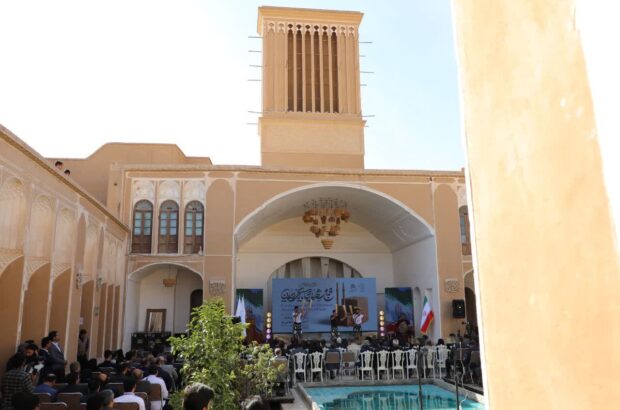 عضویت ۲۱ شهر دیگر در مجمع شهرهای تاریخی ایران/کرمان میزبان سومین اجلاسیه شد عضویت ۲۱ شهر دیگر در مجمع شهرهای تاریخی ایران/کرمان میزبان سومین اجلاسیه شد