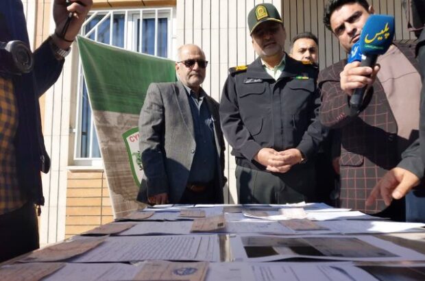 دستگیری باند بزرگ کلاهبرداری سایت دیوار در یزد/مراجعه تاکنون ۴۵ مالباخته به پلیس دستگیری باند بزرگ کلاهبرداری سایت دیوار در یزد/مراجعه تاکنون ۴۵ مالباخته به پلیس