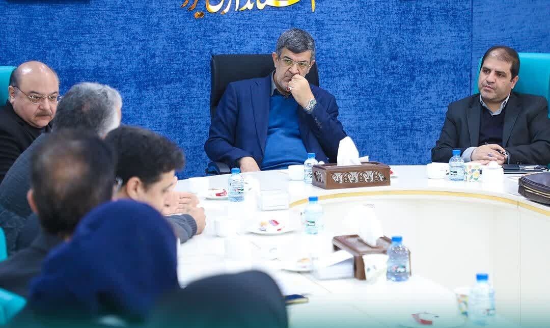 چرخ کارخانهها سیلی محکمی بر صورت بدخواهان؛ جنگ رمضان تبلور ایثارگری جامعه کارگری چرخ کارخانهها سیلی محکمی بر صورت بدخواهان؛ جنگ رمضان تبلور ایثارگری جامعه کارگری