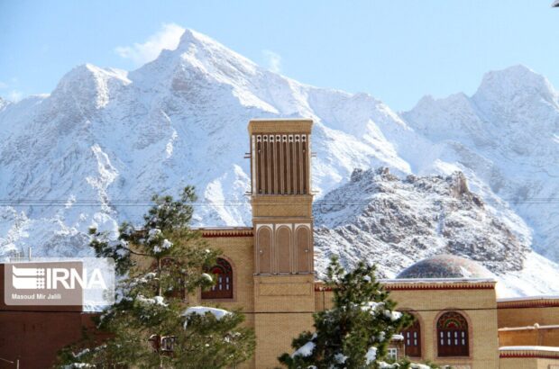 ثبت ۱۸ سانتیمتر برف در استان یزد ثبت ۱۸ سانتیمتر برف در استان یزد
