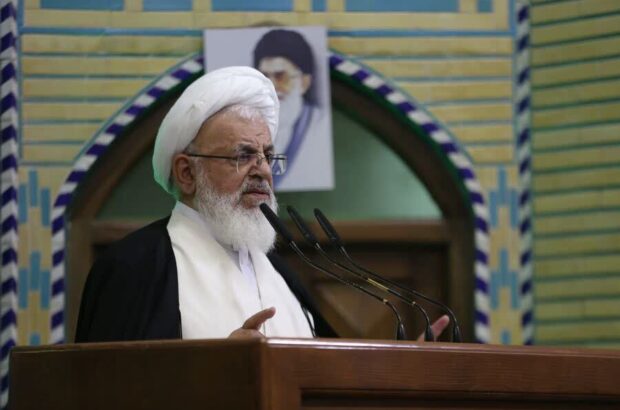 امام جمعه یزد: راهپیمایی ۲۲ بهمن پشتوانه محکمی برای کشور است